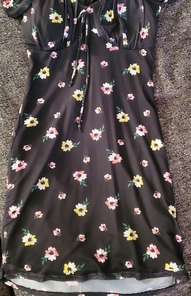 Dress - Picture 4 of 4